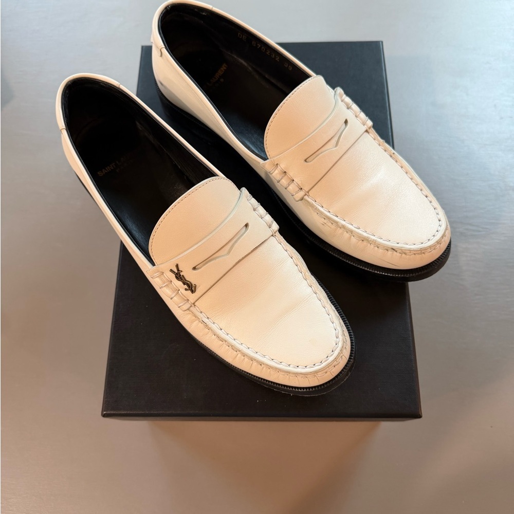 Saint Laurent Le Loafers in Pearl -Size 39 (9)